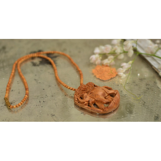 Kadam ♣ Wooden Neckpieces { p }